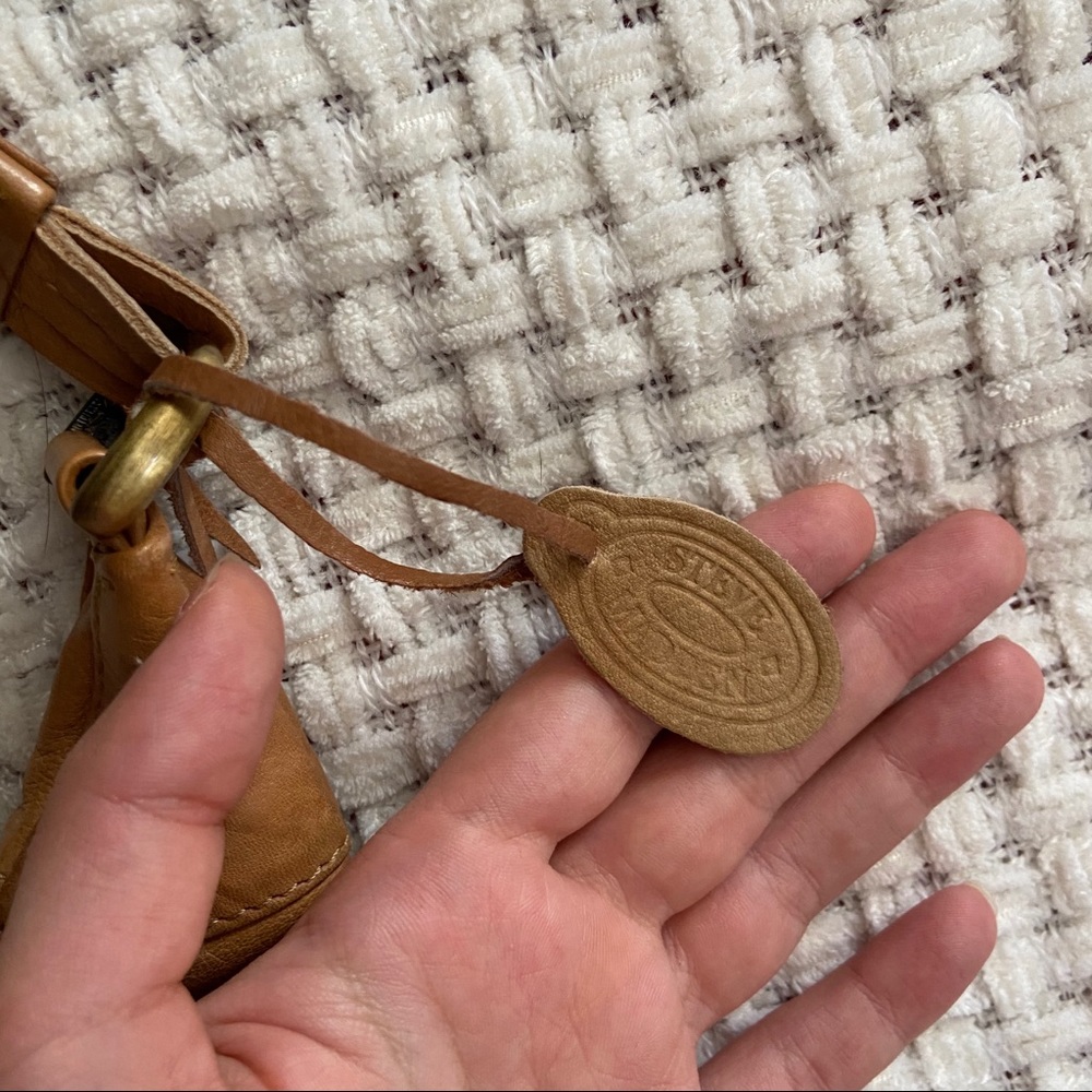 HP⭐️ Y2K Tan Leather Steve Madden Baguette Purse - Picture 3 of 8